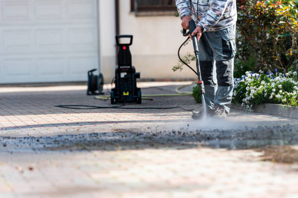 Best Sidewalk Pressure Washing  in Sigourney, IA